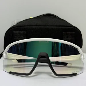 WHALE NAOČARE SA NANO PHOTOCHROMIC TEHNOLOGIJOM BELE